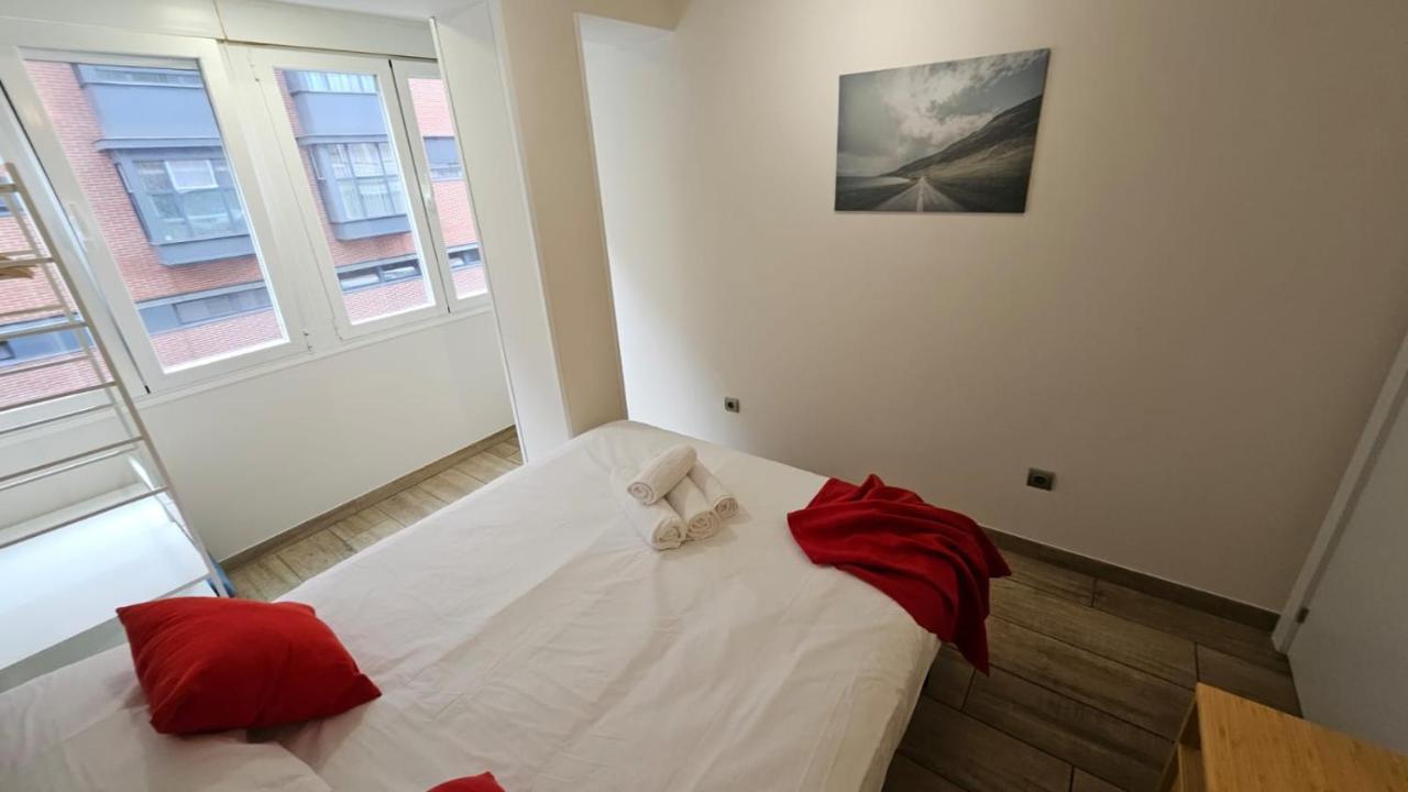 מדריד Luminoso Apartamento 6 Personas Pueblo Nuevo מראה חיצוני תמונה
