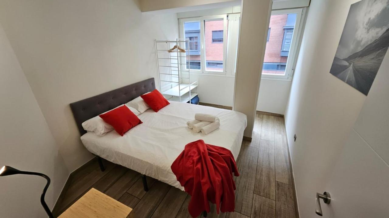 מדריד Luminoso Apartamento 6 Personas Pueblo Nuevo מראה חיצוני תמונה